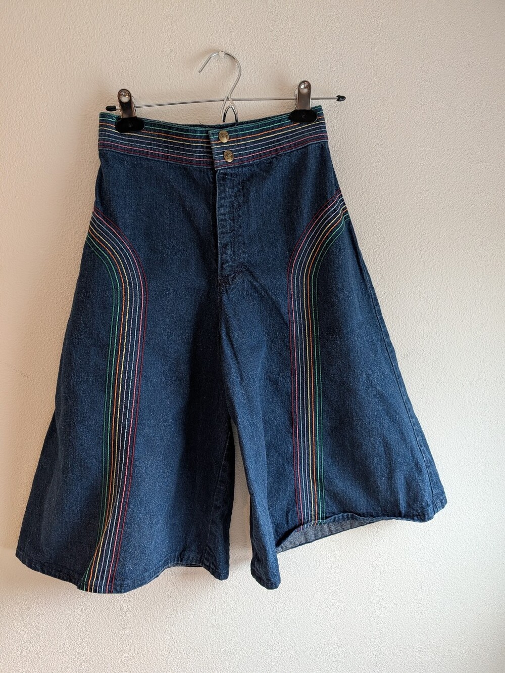 Vintage 70s Ms. Lee  High Rise Rainbow Stitched Denim